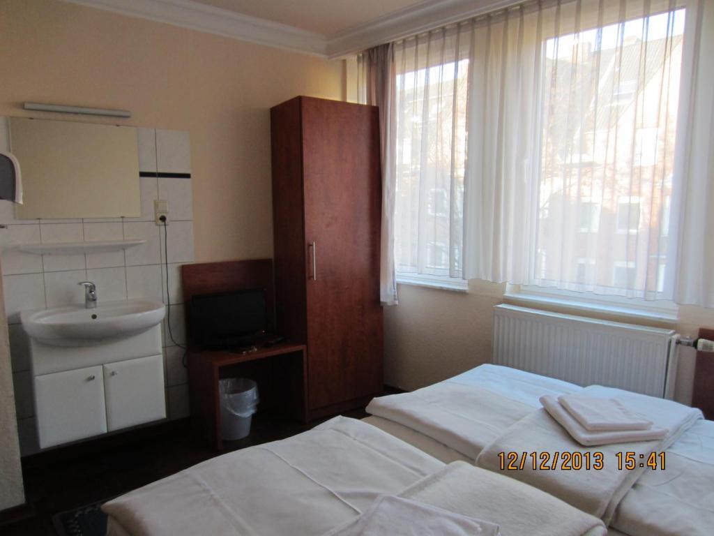 Altstadt Hotel Rheinblick Dusseldorf Bagian luar foto